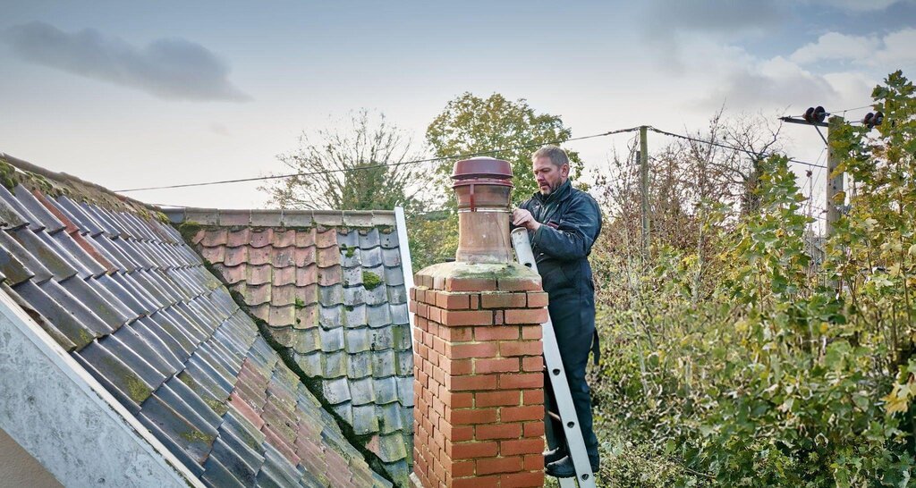 chimney sweep cleaning