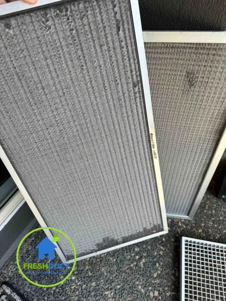 A Melbourne return duct, mid-clean