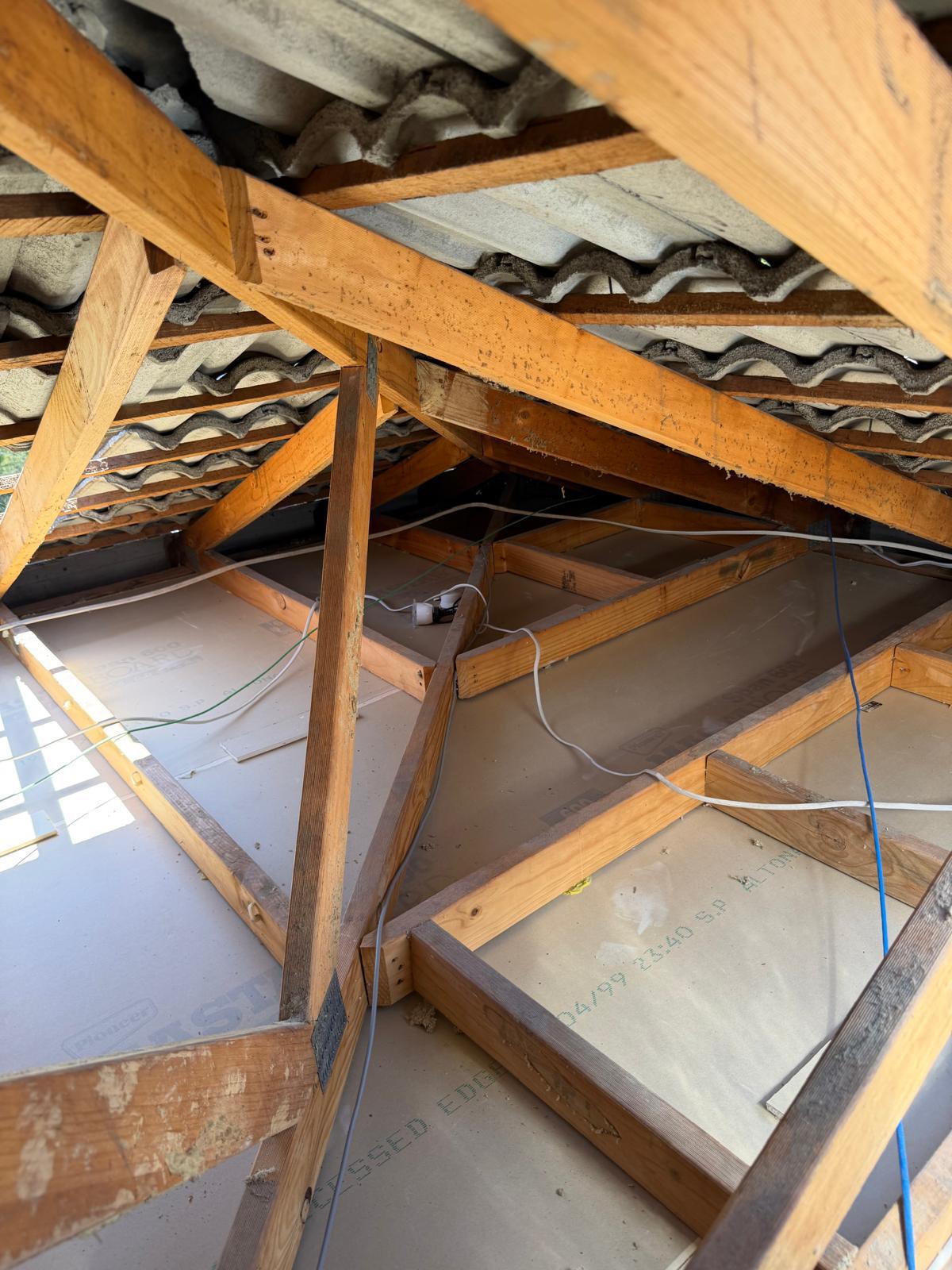 Glen Waverley ceiling cavity vacuumed clean and prepared for new insulation